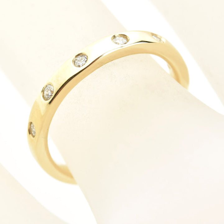 Flush-set Diamond Band in Yellow Gold