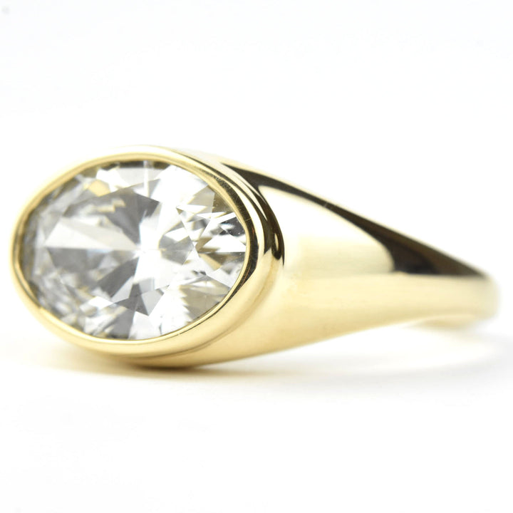 East West Oval Cut Diamond Ring in 14k Yellow Gold