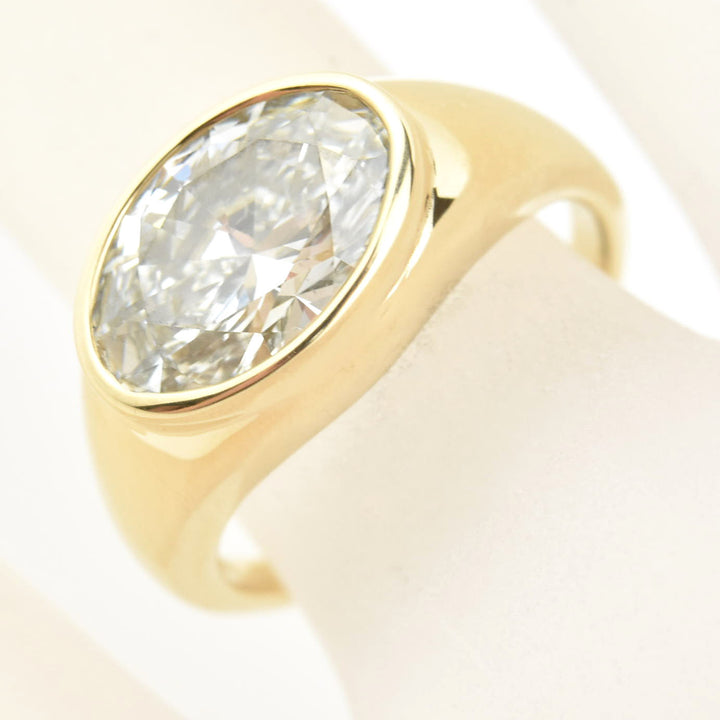 East West Oval Cut Diamond Ring in 14k Yellow Gold