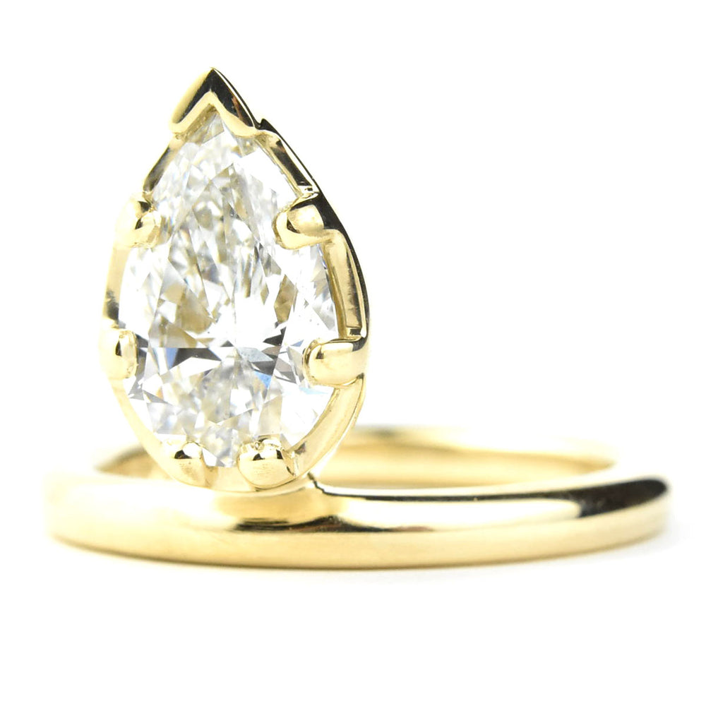 Pear-Cut Diamond Engagement Ring in 14k Gold - Goldmakers Fine Jewelry