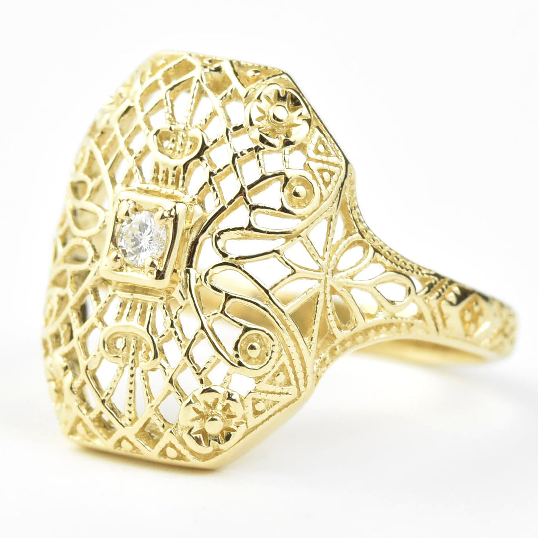 Filigree Ring in 14k Yellow Gold with Diamond