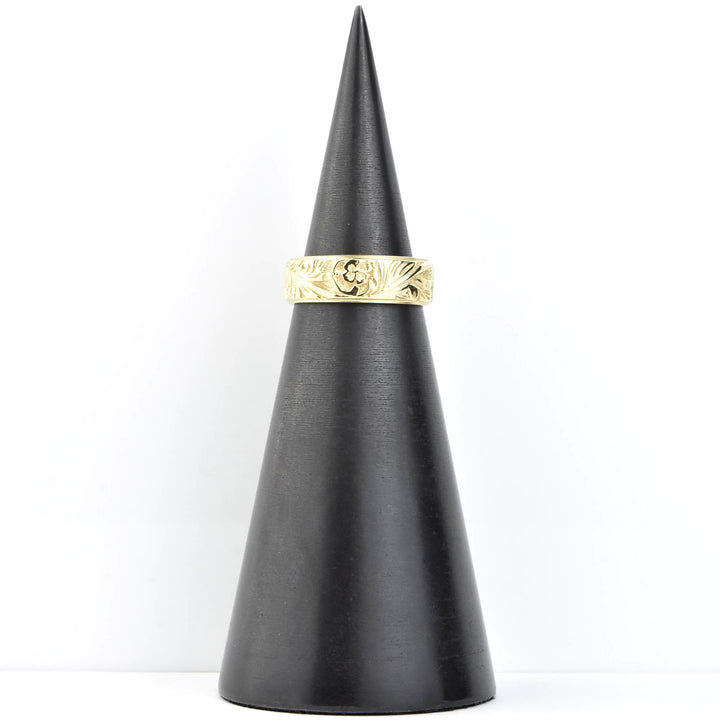 Victorian Floral Gents Band in Gold