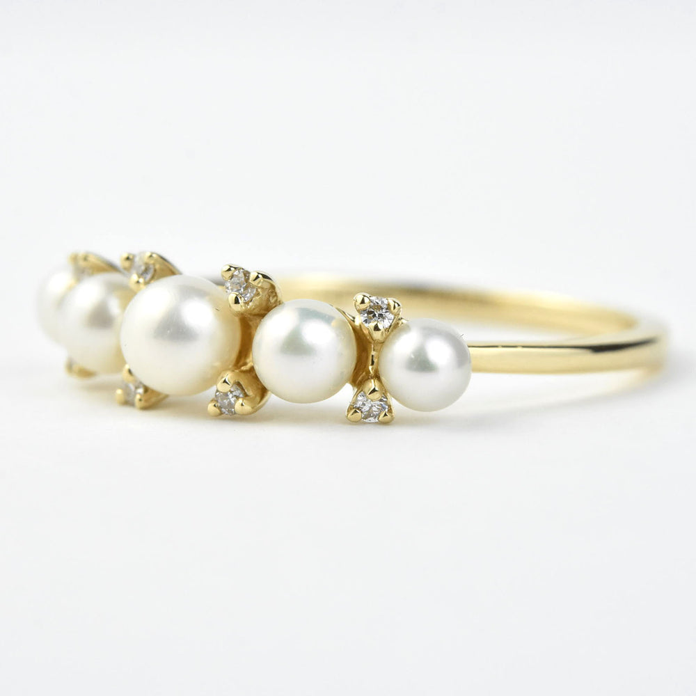 Diamond and Pearl Band in Yellow Gold - Goldmakers Fine Jewelry