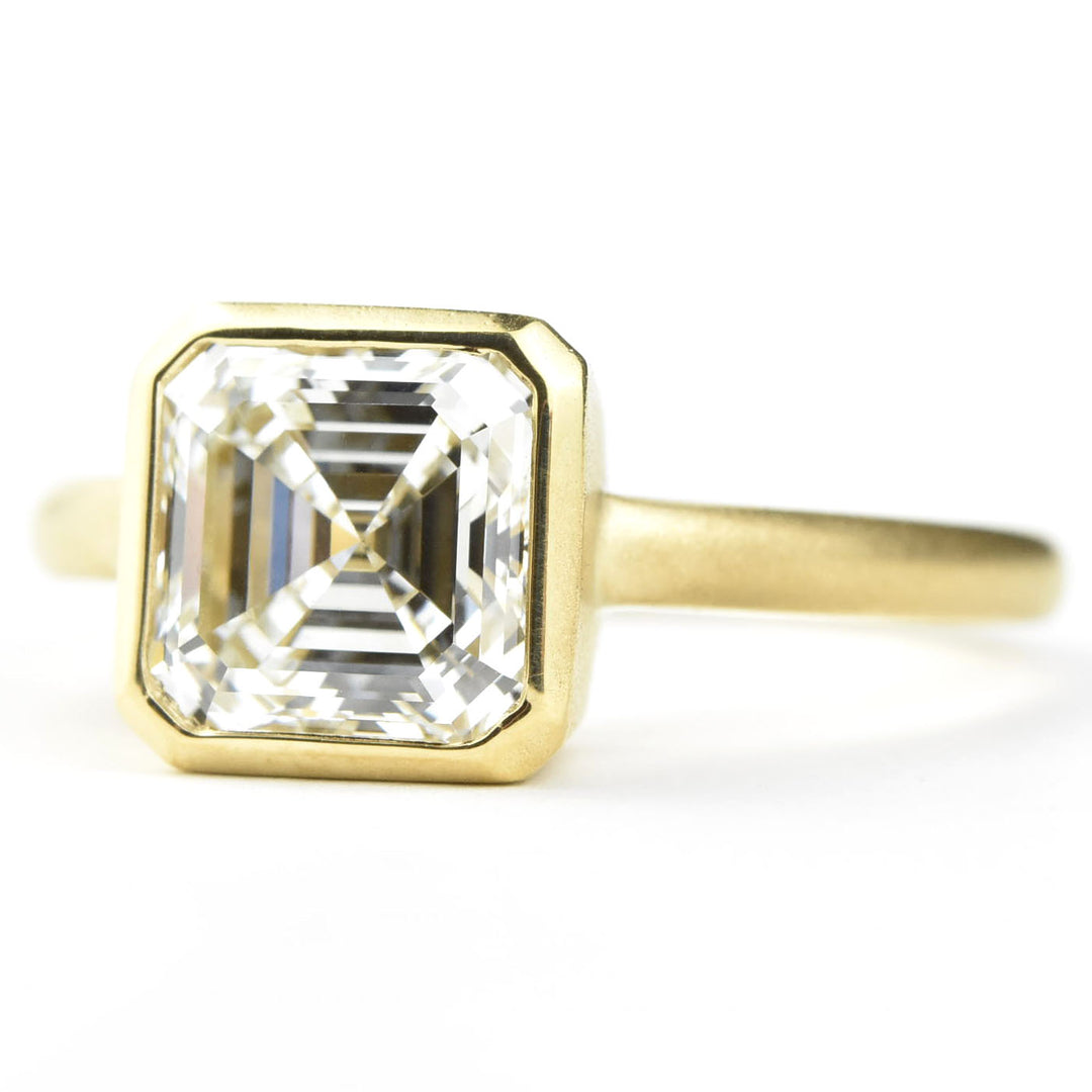 Asscher-Cut Diamond Solitaire in 18k Yellow Gold