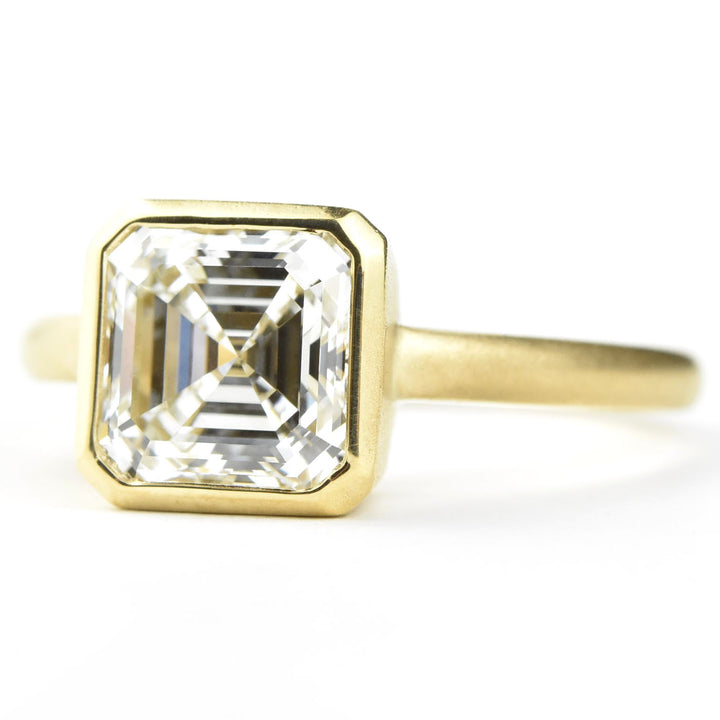 Asscher-Cut Diamond Solitaire in 18k Yellow Gold