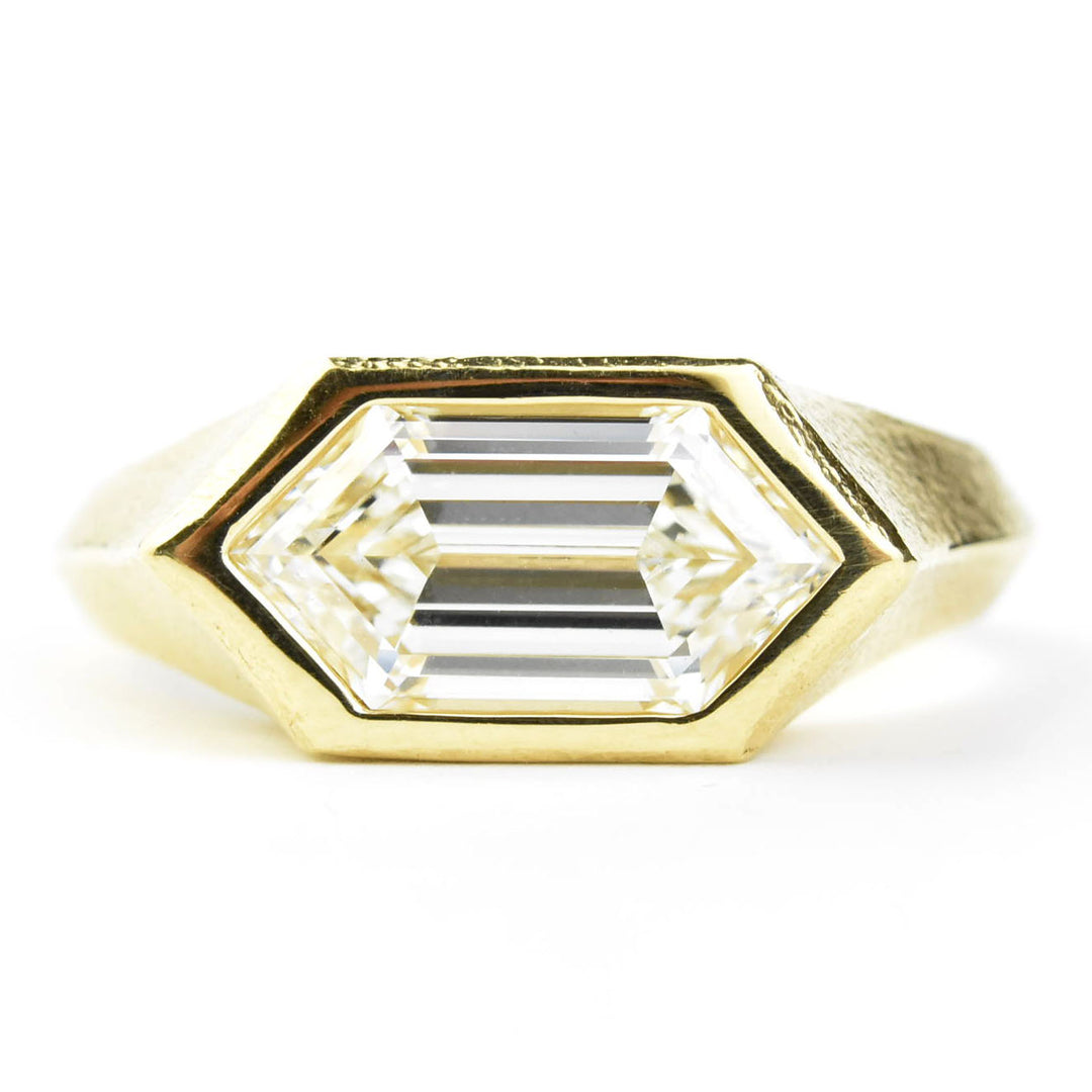 The Paulina: Diamond Solitaire in 18k Yellow Gold