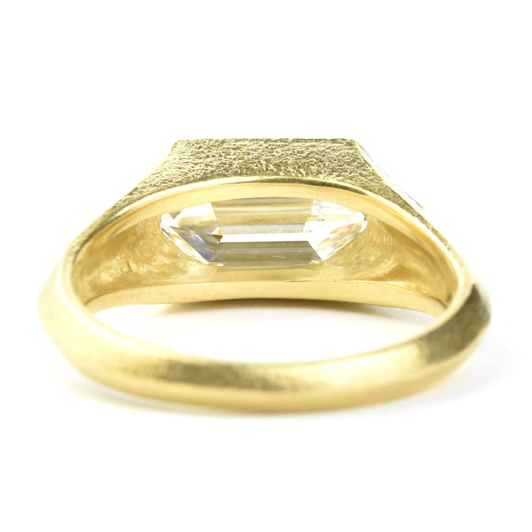 The Paulina: Diamond Solitaire in 18k Yellow Gold
