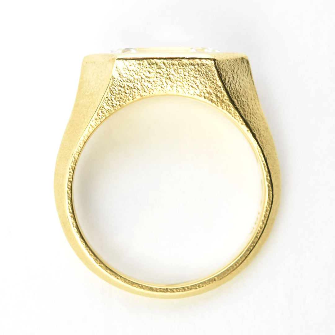The Paulina: Diamond Solitaire in 18k Yellow Gold