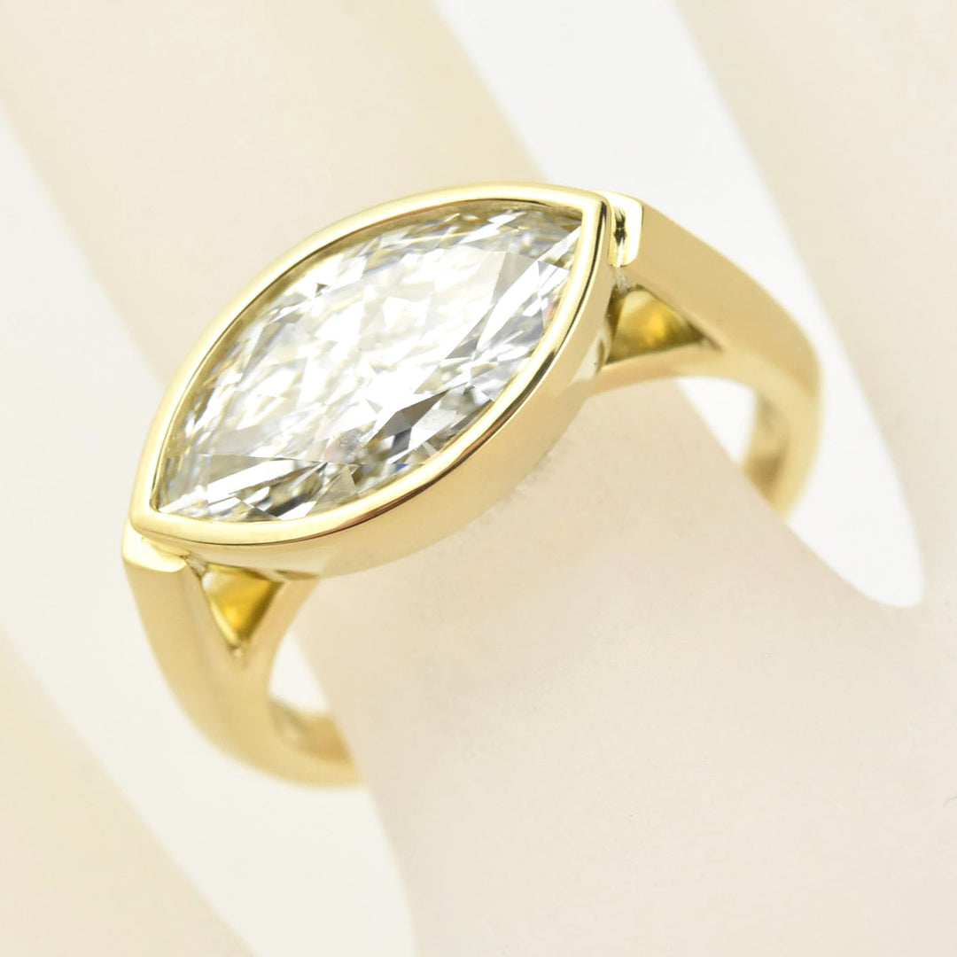 Marquise Diamond Bezel Ring in 18k Gold - Goldmakers Fine Jewelry