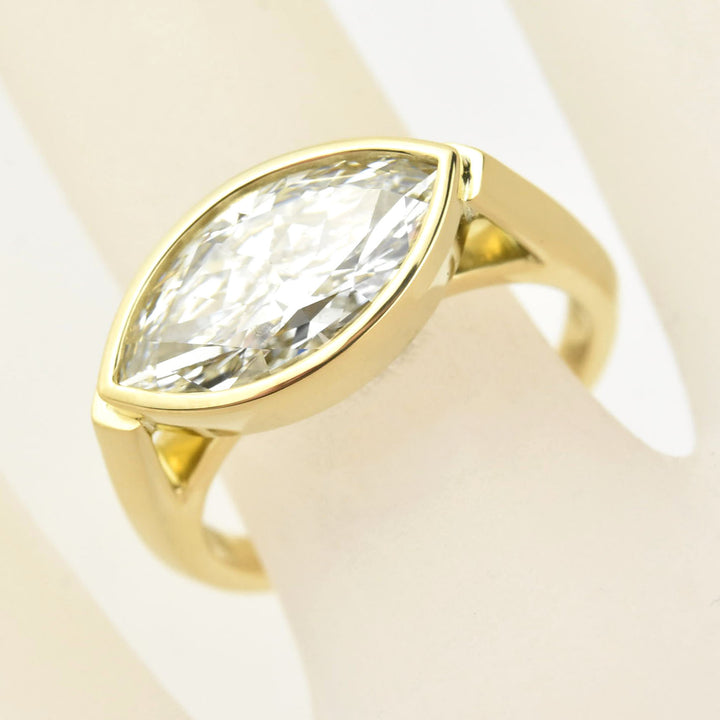 Marquise Diamond Bezel Ring in 18k Gold - Goldmakers Fine Jewelry