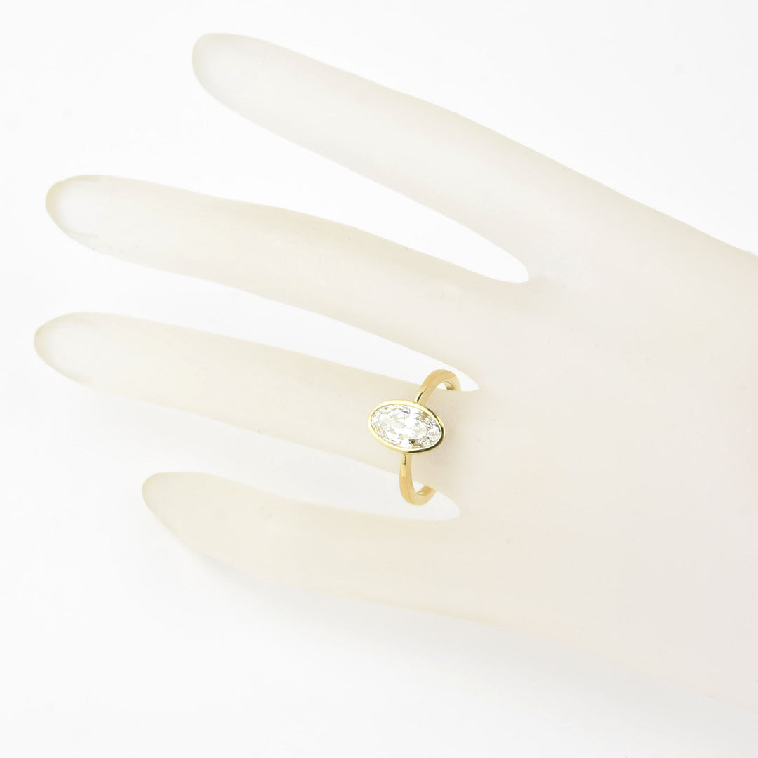 Moval-Cut Diamond Engagement Ring in 18k Gold
