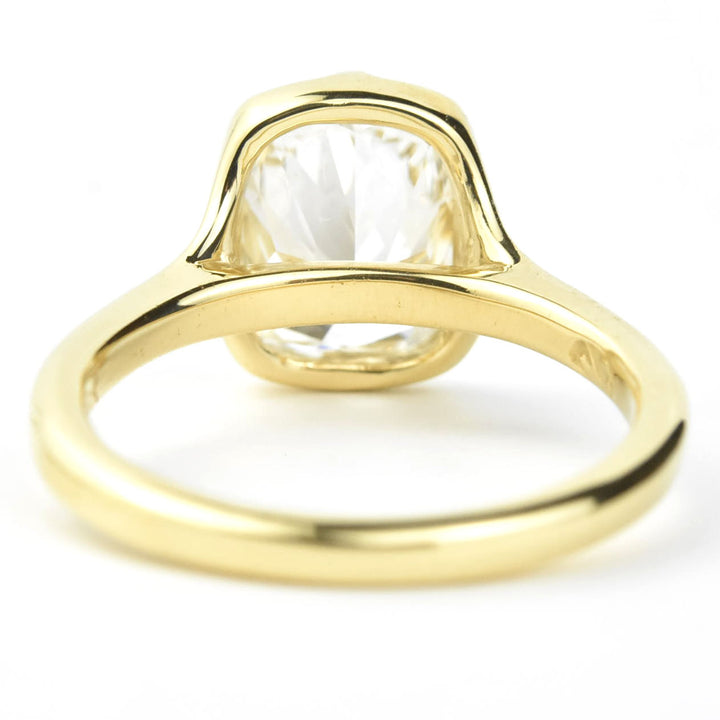 The Emmalee: Cushion-Cut Diamond Engagement Ring in 18K - Goldmakers Fine Jewelry