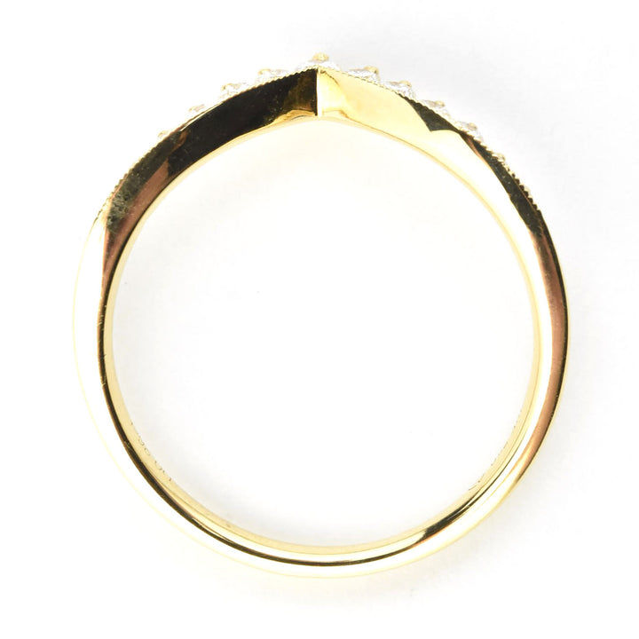 Milgrain Chevron Diamond Band in 18k Yellow Gold - Goldmakers Fine Jewelry