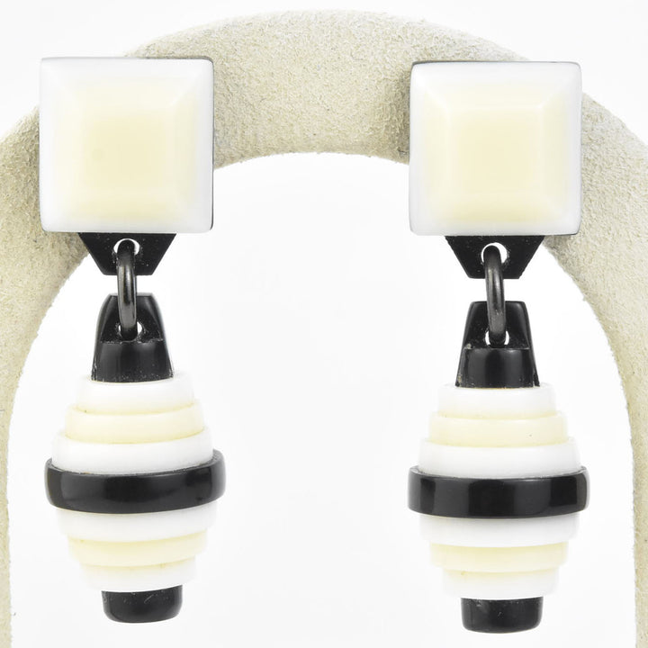 Allegria Bowls Dangles in Cream