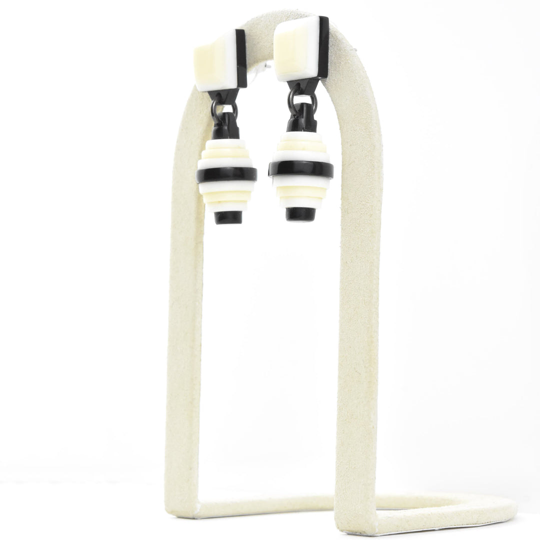 Allegria Bowls Dangles in Cream