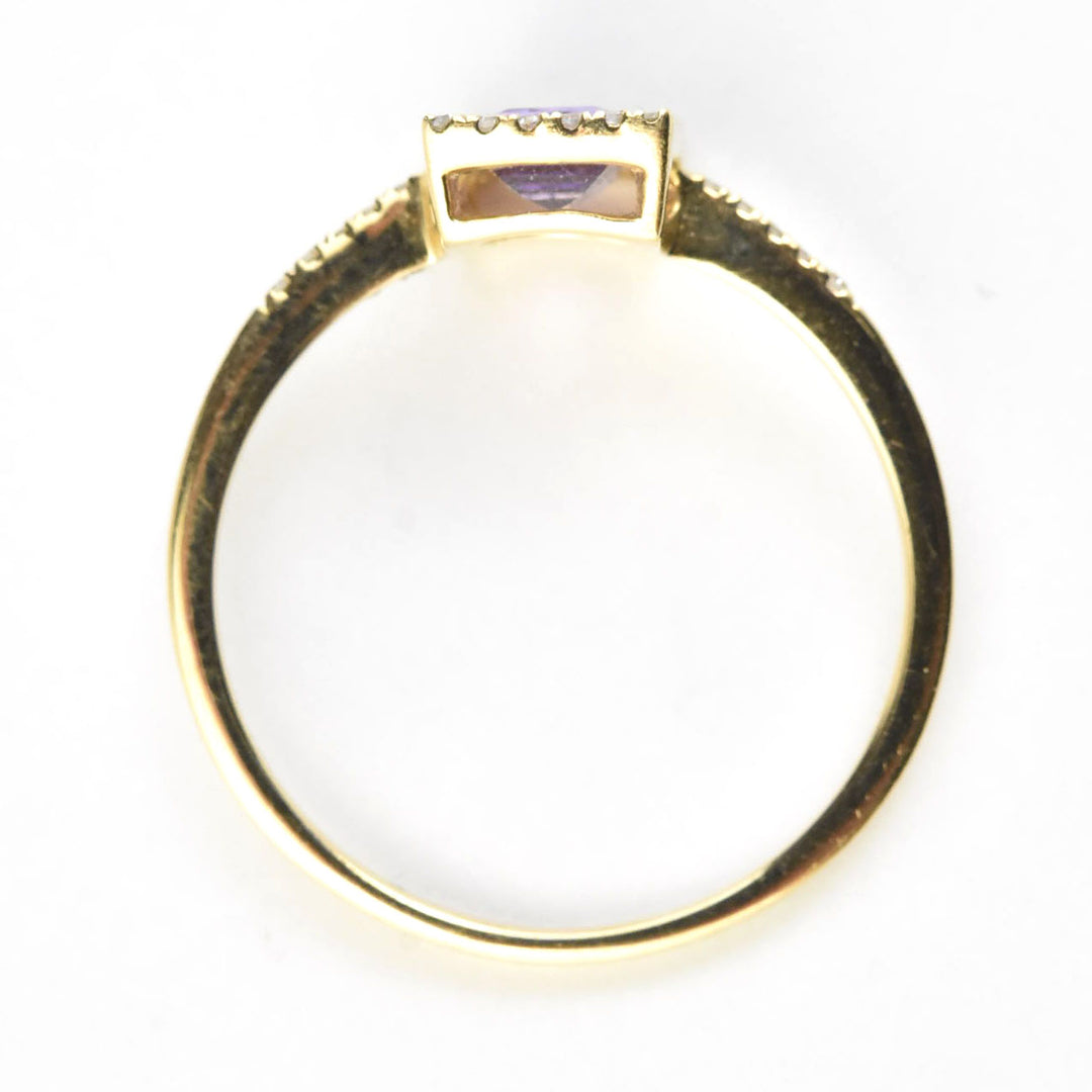 Amethyst and Diamond Ring in 14k Yellow Gold