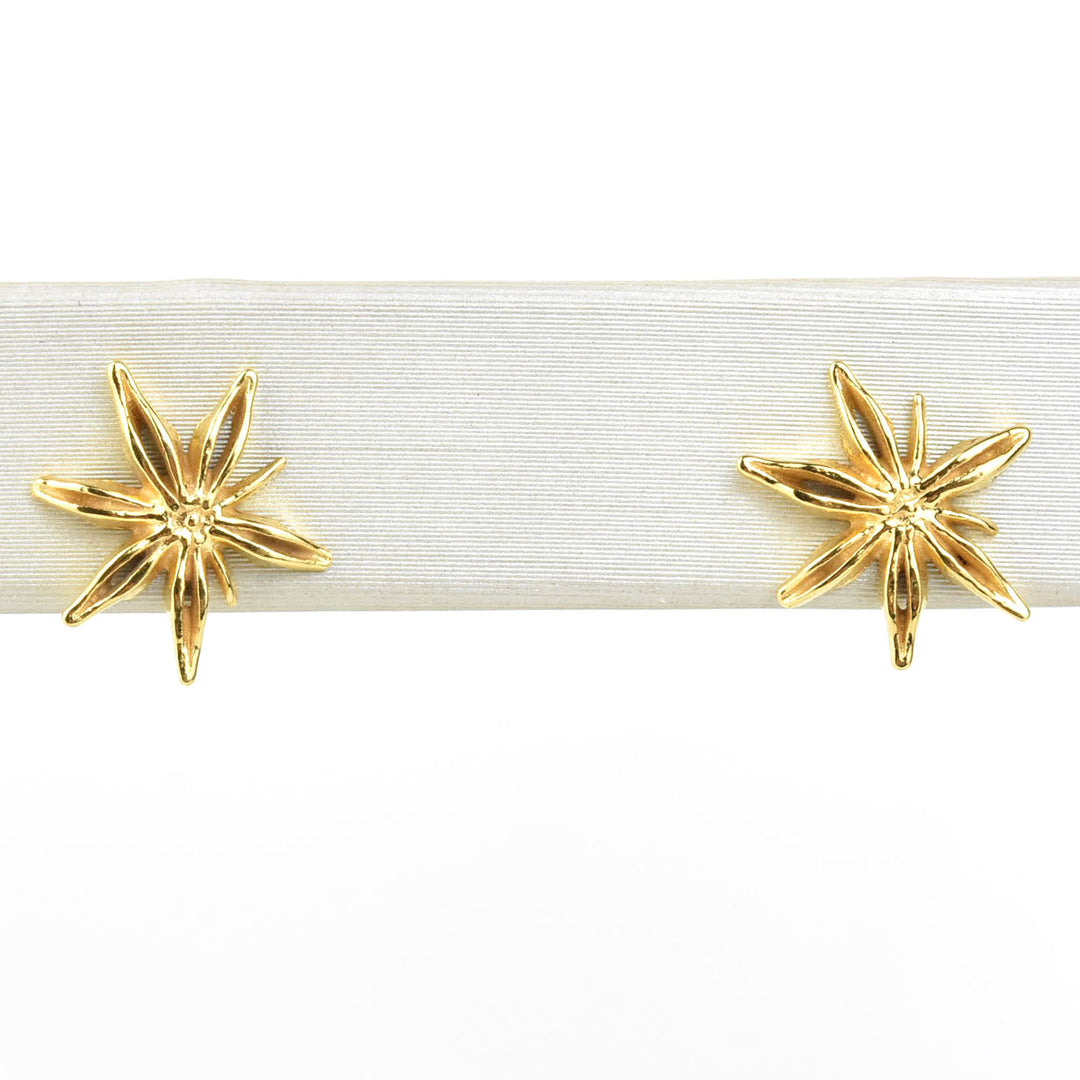 Mini Star Anise Posts - Goldmakers Fine Jewelry