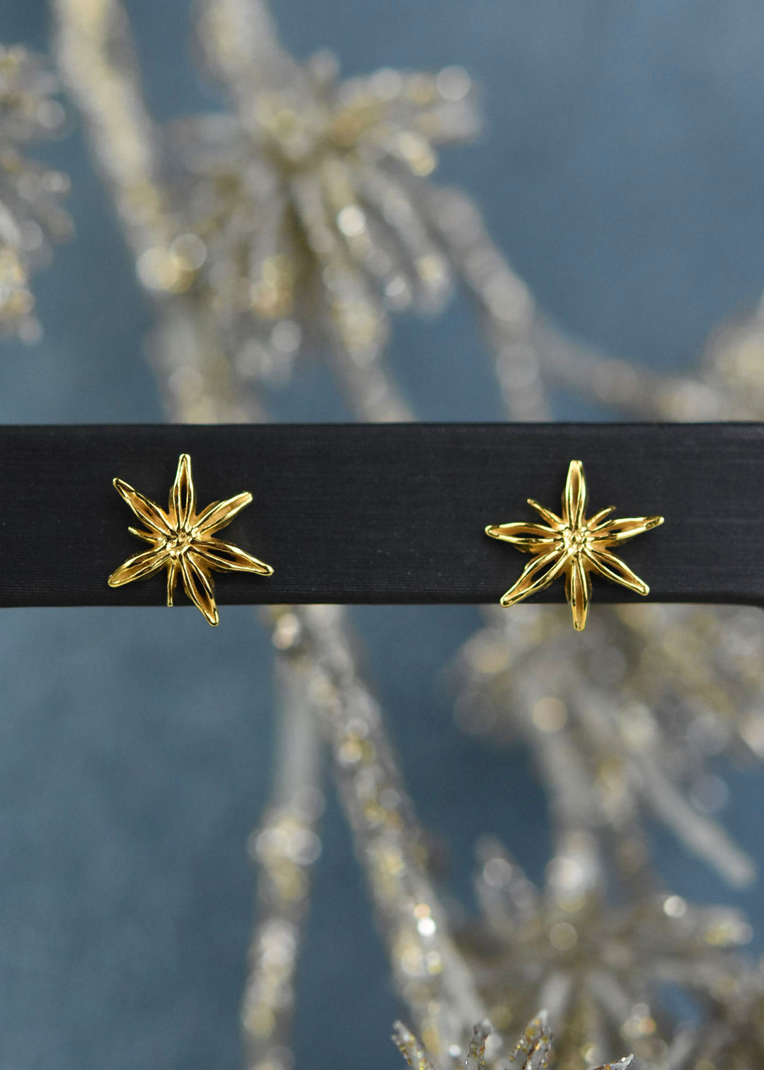 Mini Star Anise Posts - Goldmakers Fine Jewelry