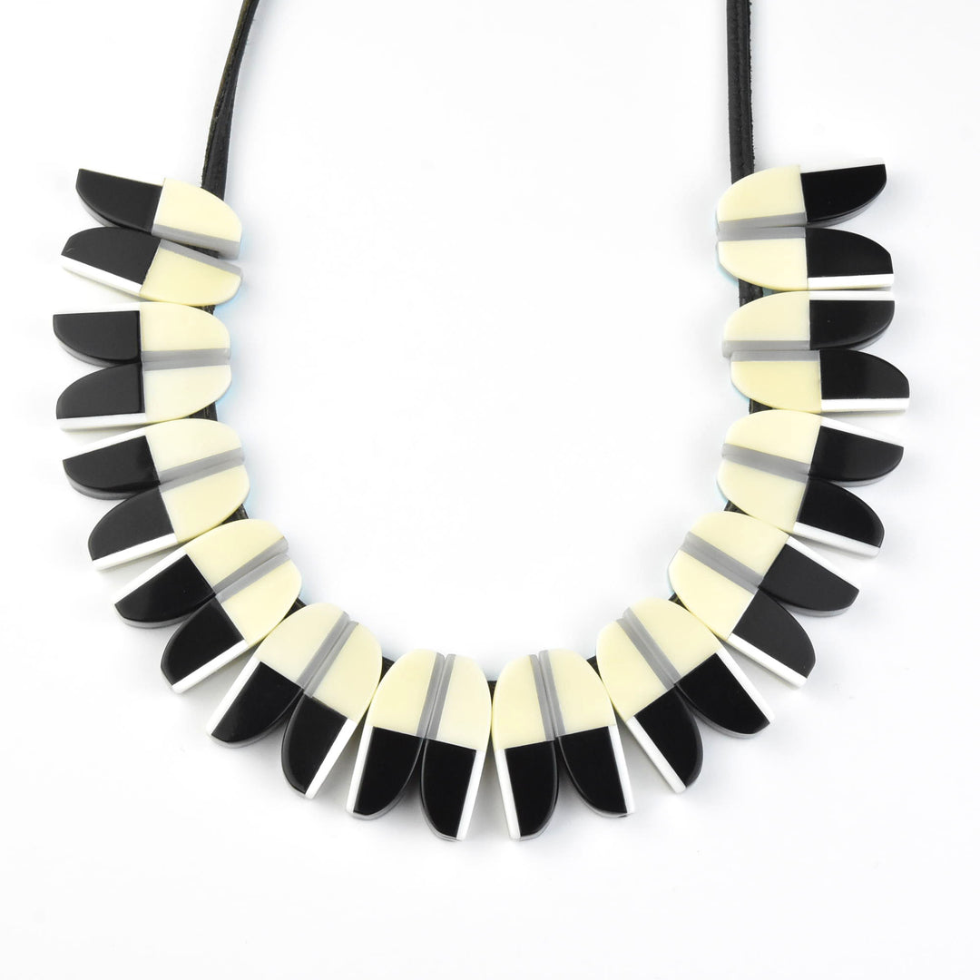 Aurora One Line Collar in Blue