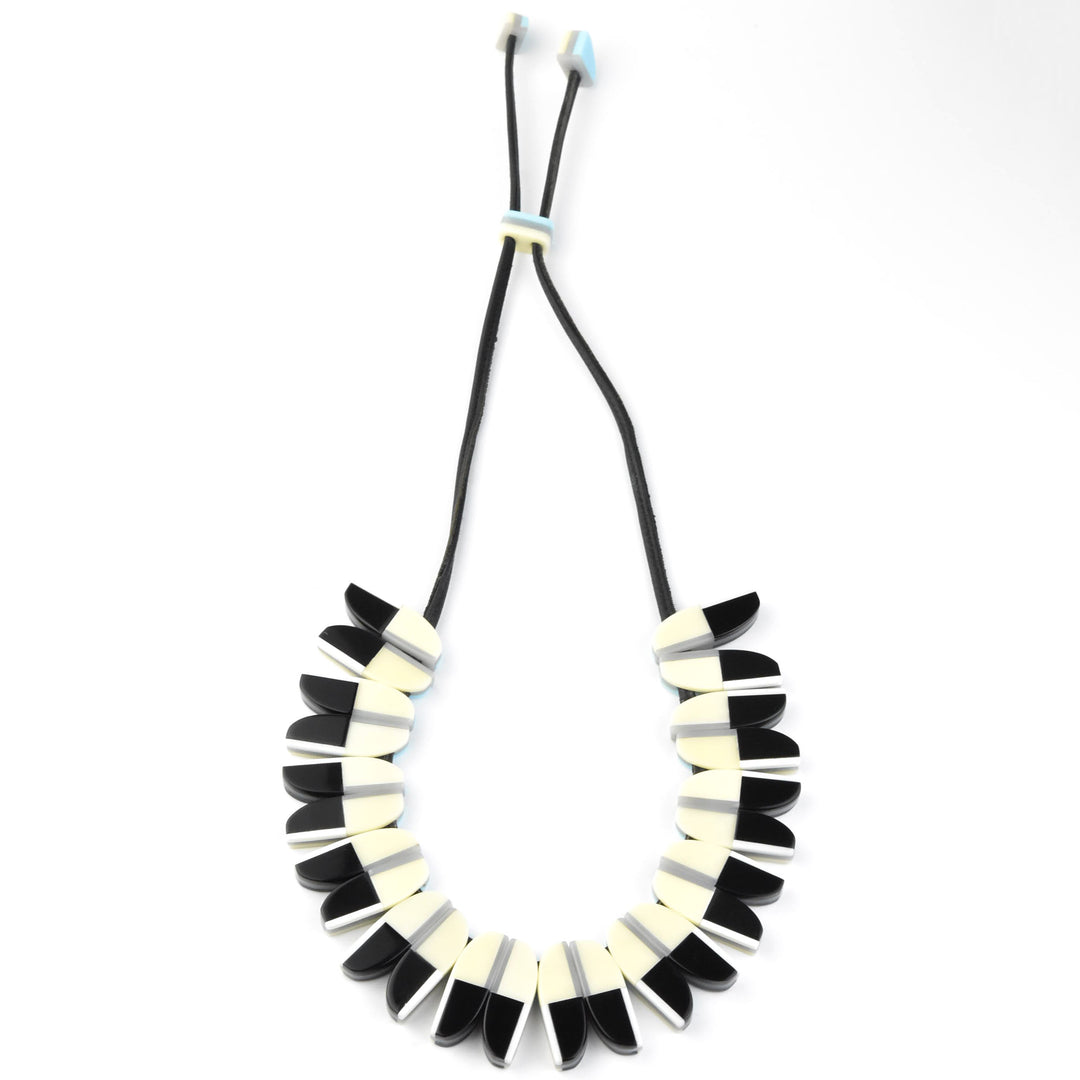 Aurora One Line Collar in Blue