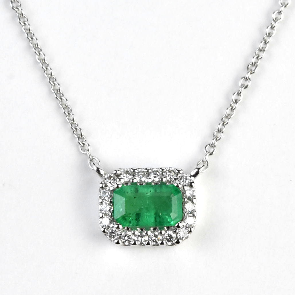 The Daphne: Emerald Halo Necklace in White Gold - Goldmakers Fine Jewelry