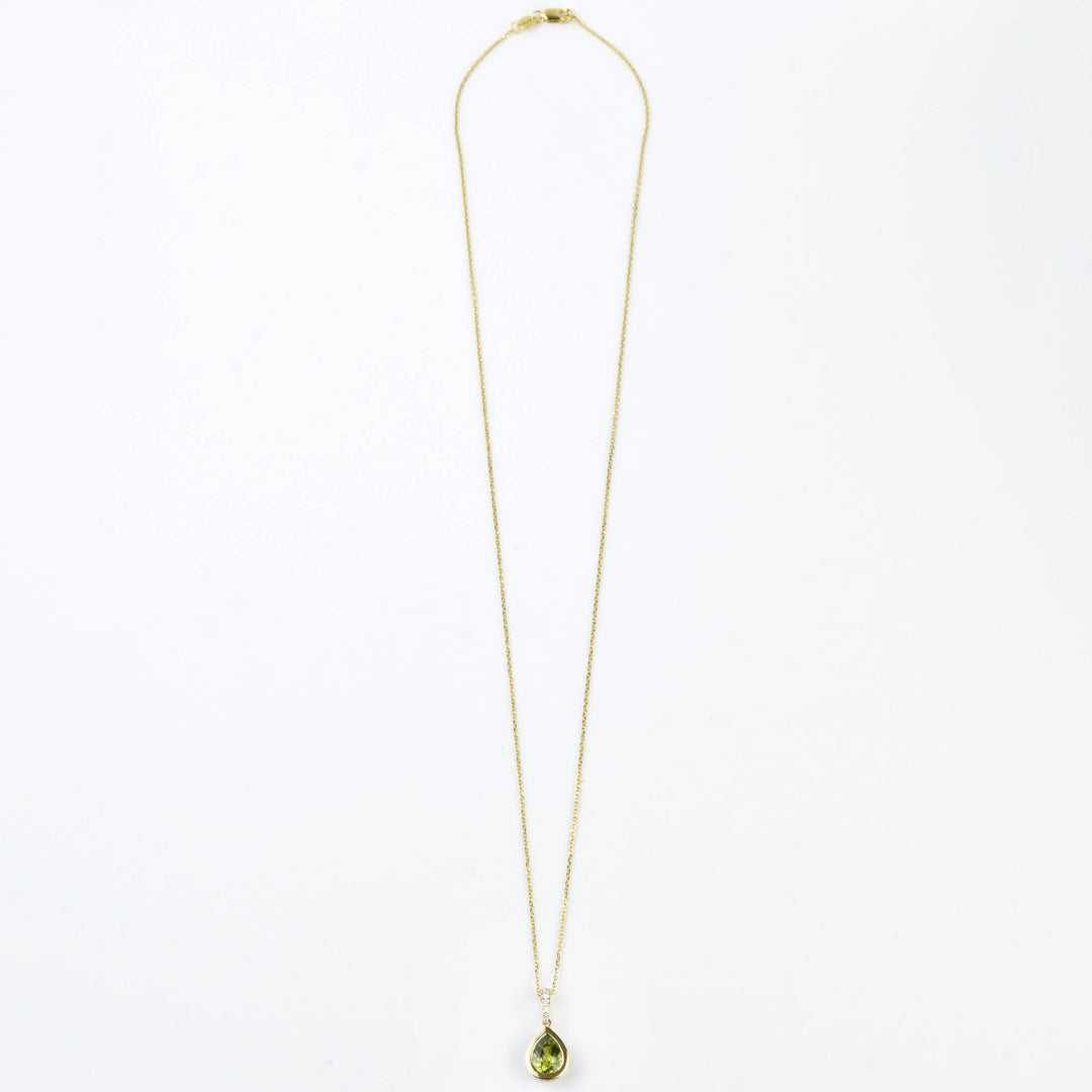 The Clara: Peridot and Diamond Necklace Gold - Goldmakers Fine Jewelry