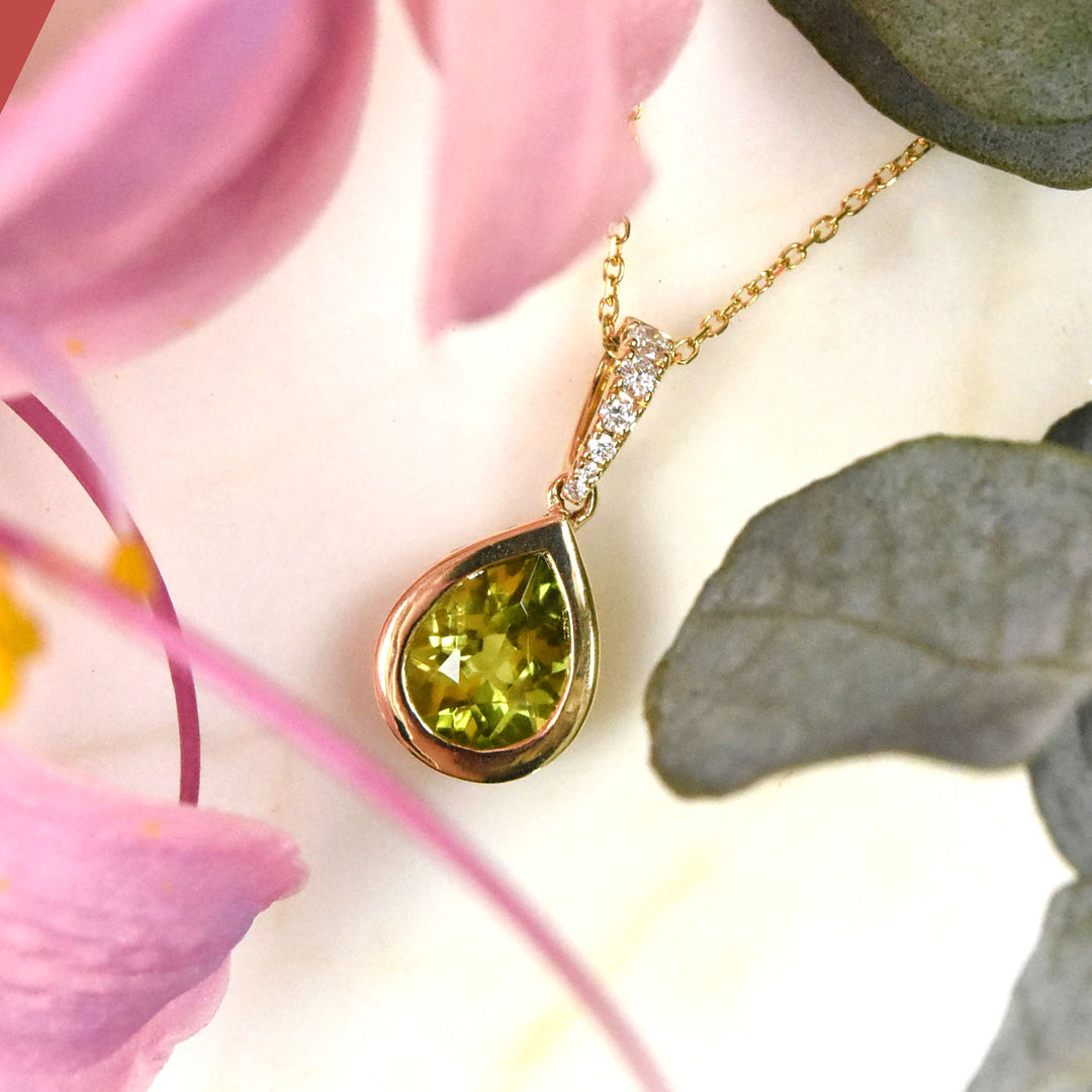 The Clara: Peridot and Diamond Necklace Gold - Goldmakers Fine Jewelry