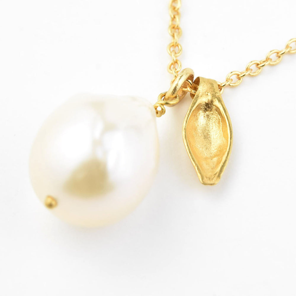 Budding Leaf Necklace - Goldmakers Fine Jewelry