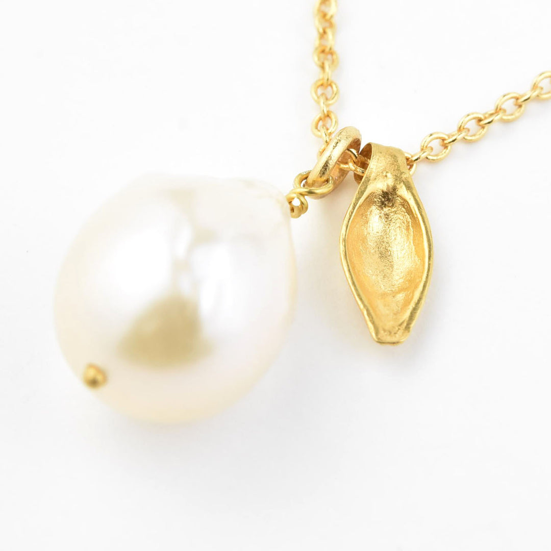 Budding Leaf Necklace - Goldmakers Fine Jewelry