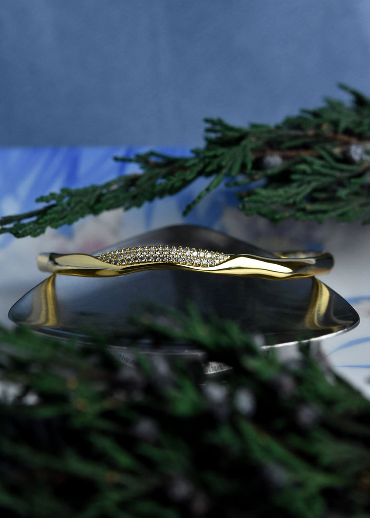 Charlotte Hinged Bangle