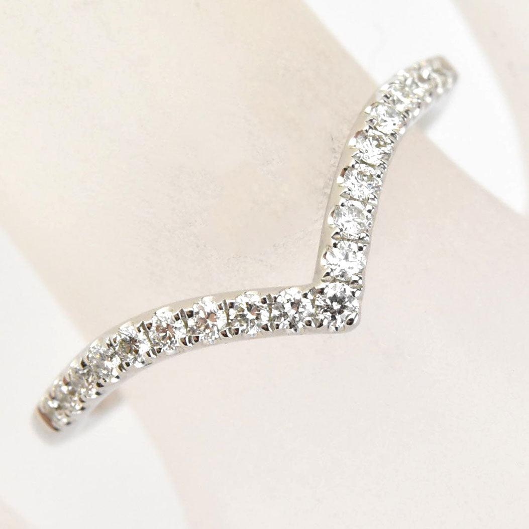 Chevron Diamond Band in 18k White Gold - Goldmakers Fine Jewelry