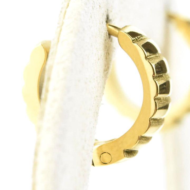 Chunky Scalloped Huggie Hoops - Goldmakers Fine Jewelry
