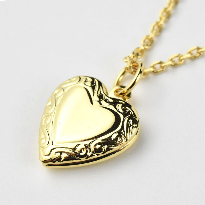 Clara Engraved Locket - Goldmakers Fine Jewelry