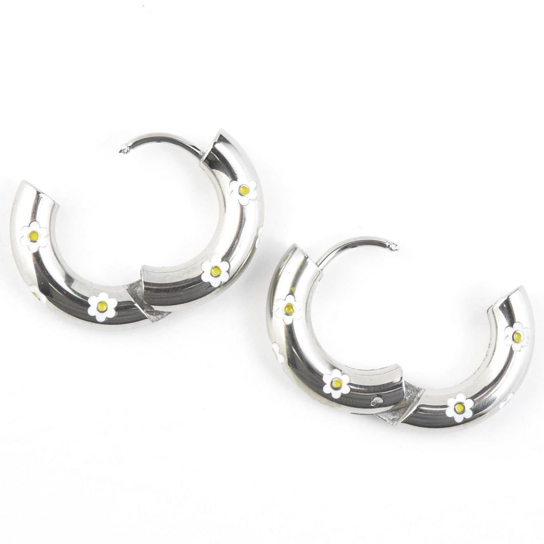 Daisy Chunky Rounded Huggie Hoops - Goldmakers Fine Jewelry