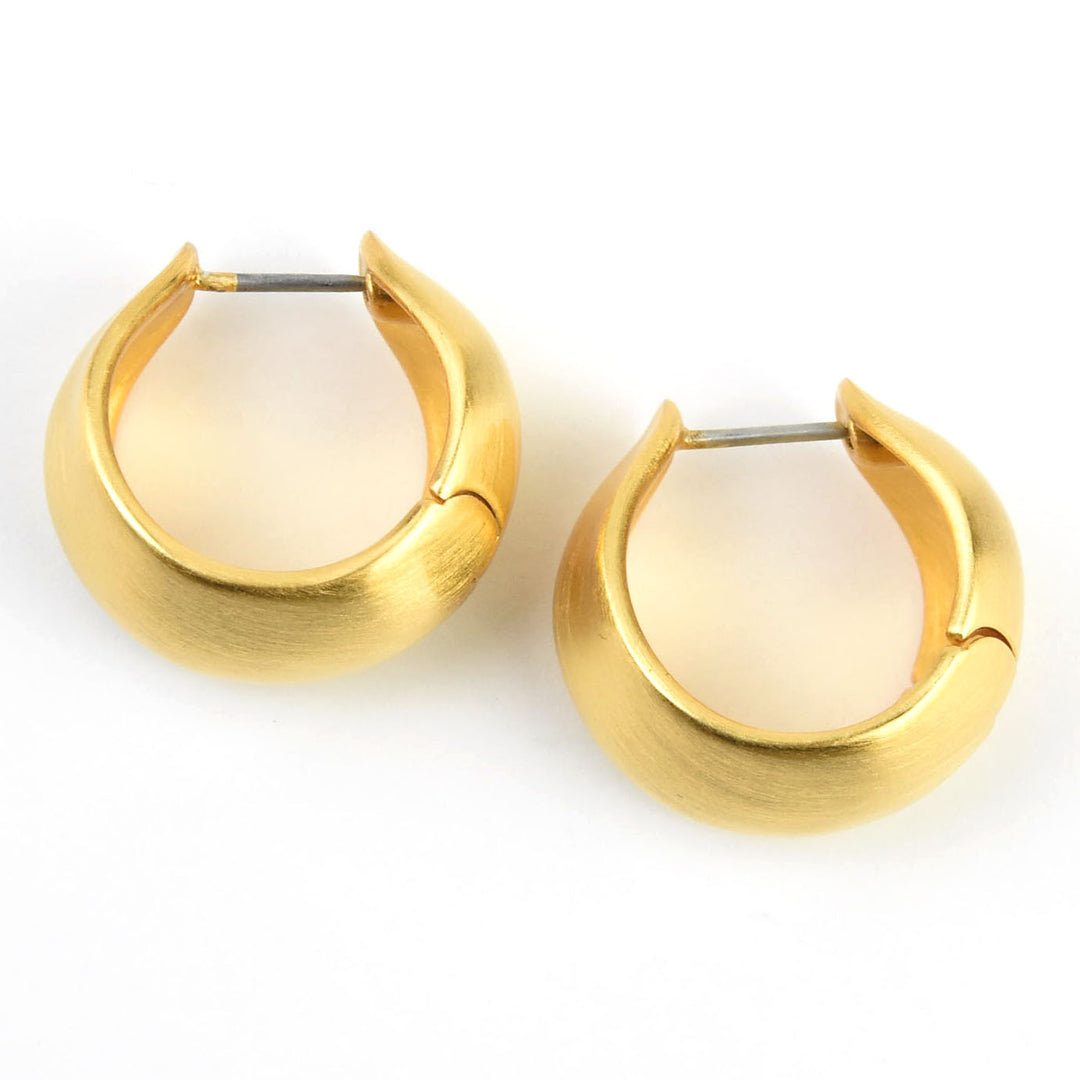 Flow Huggie Hoops - Goldmakers Fine Jewelry