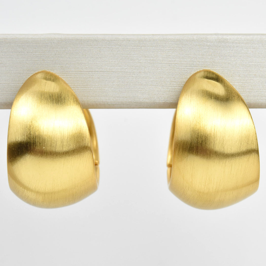 Flow Huggie Hoops - Goldmakers Fine Jewelry