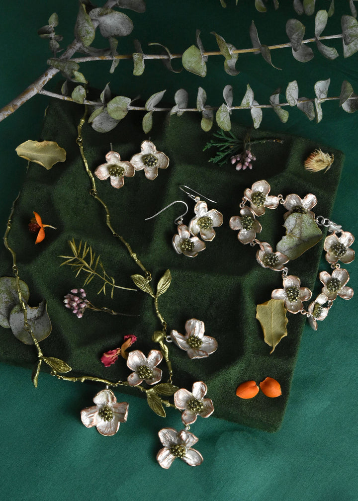 Dogwood Post Earrings - Goldmakers Fine Jewelry