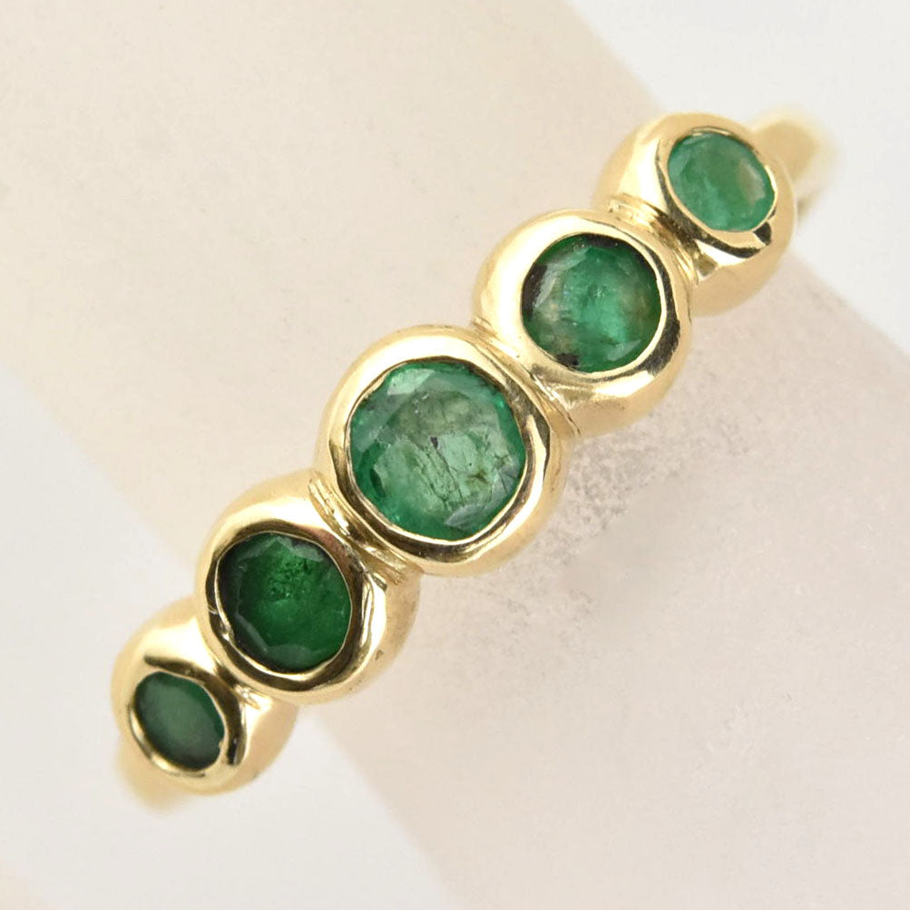 Emerald Bubble Band in 14k Gold - Goldmakers Fine Jewelry