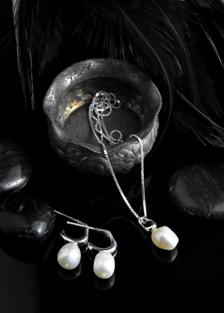 Emmy Necklace - Goldmakers Fine Jewelry