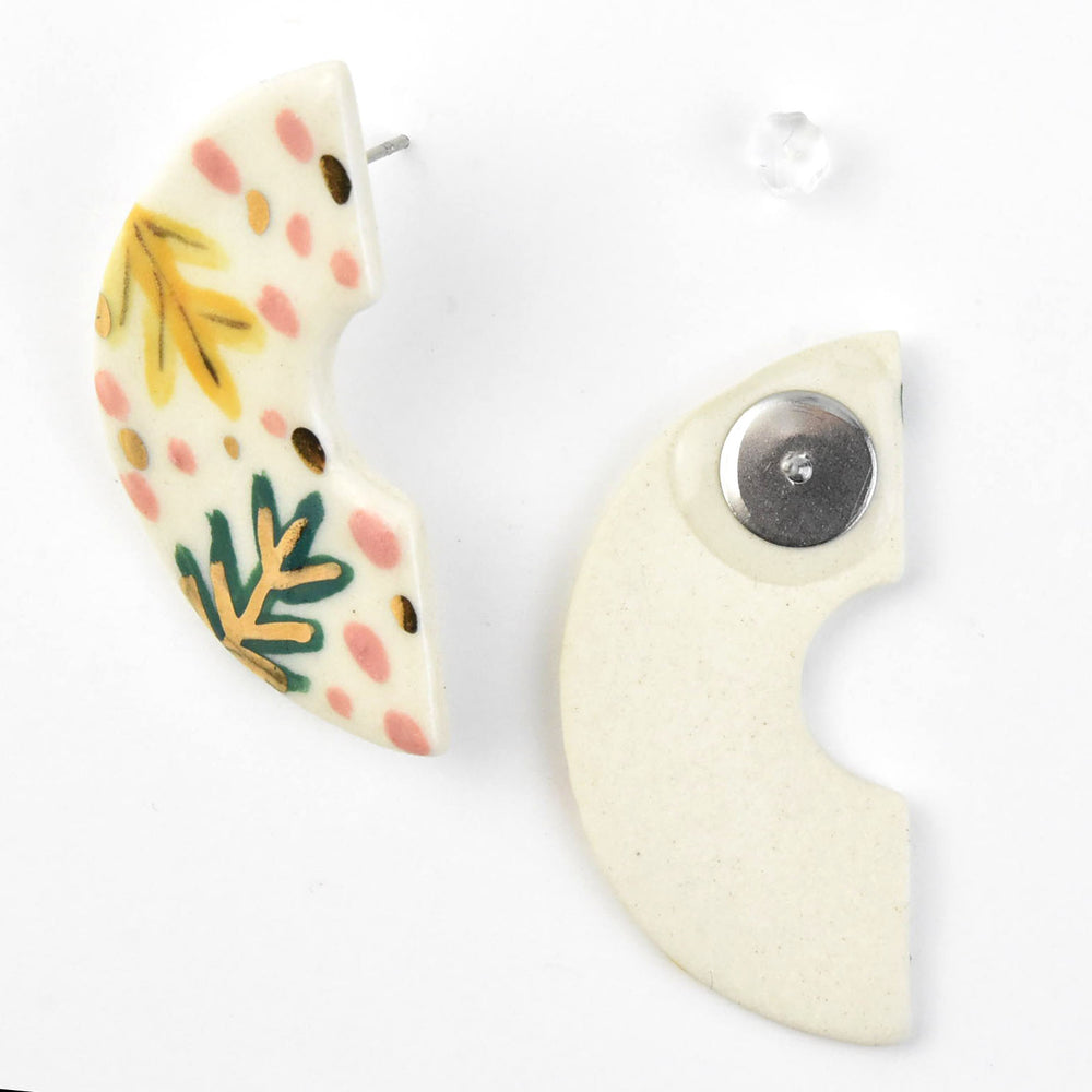 Floral Arch Stud Earrings - Goldmakers Fine Jewelry