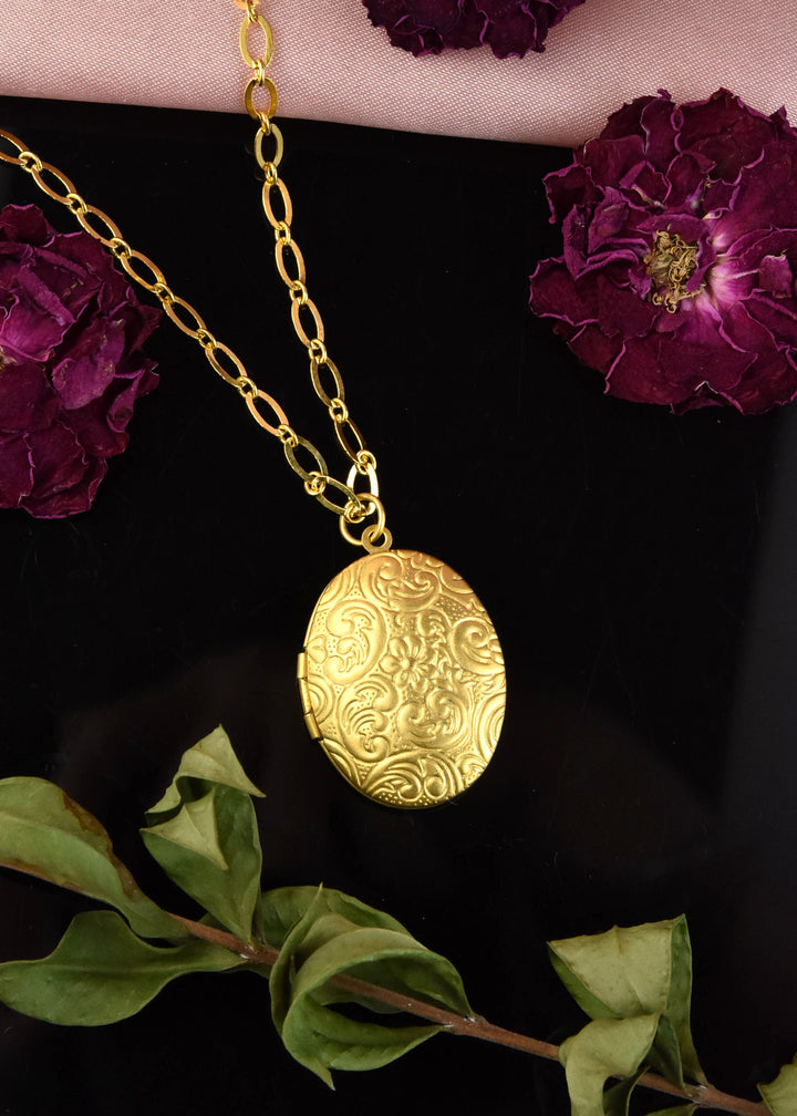 Forget-Me-Not Locket - Goldmakers Fine Jewelry