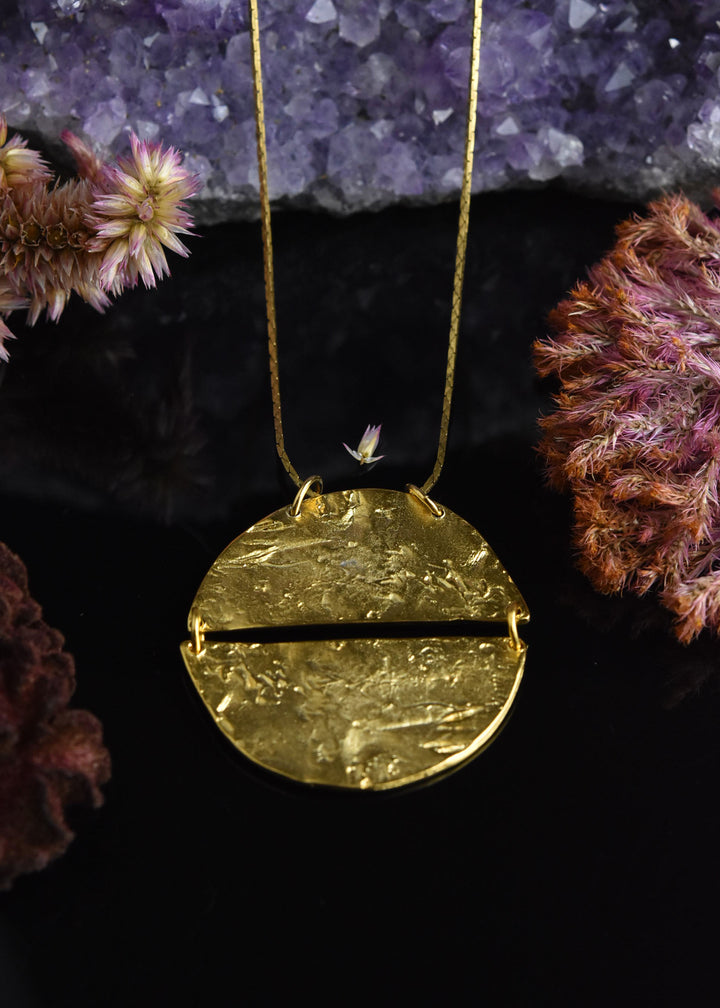 Full Moon Necklace - Goldmakers Fine Jewelry
