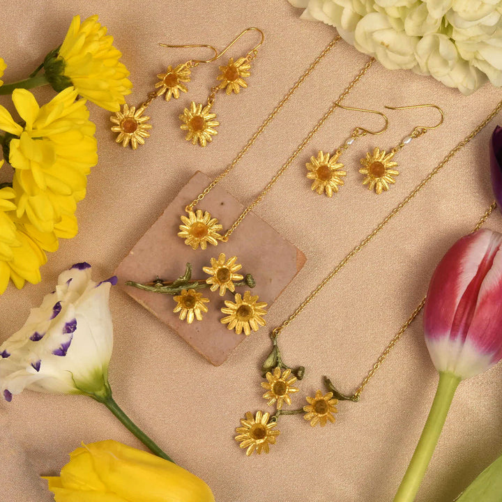 Single Golden Daisy Necklace - Goldmakers Fine Jewelry