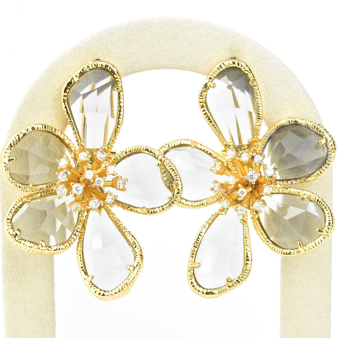 Kolab Flower Earrings in Smoke