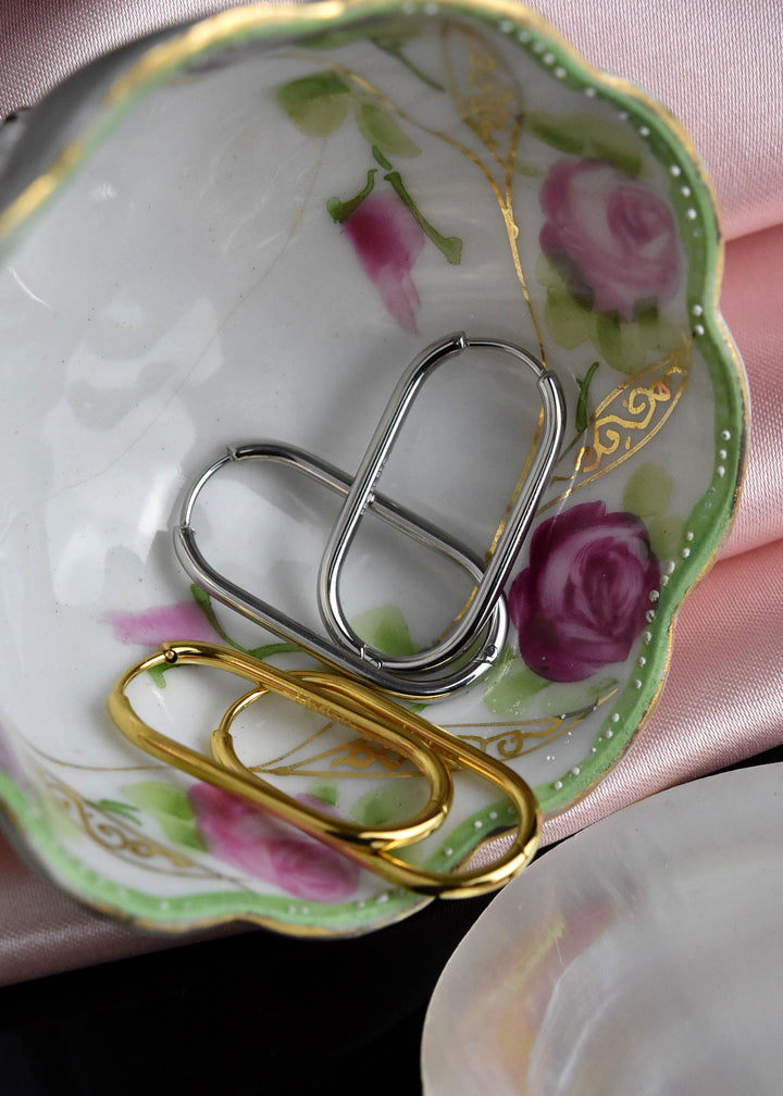 Large Rounded Rectangle Hoops - Goldmakers Fine Jewelry