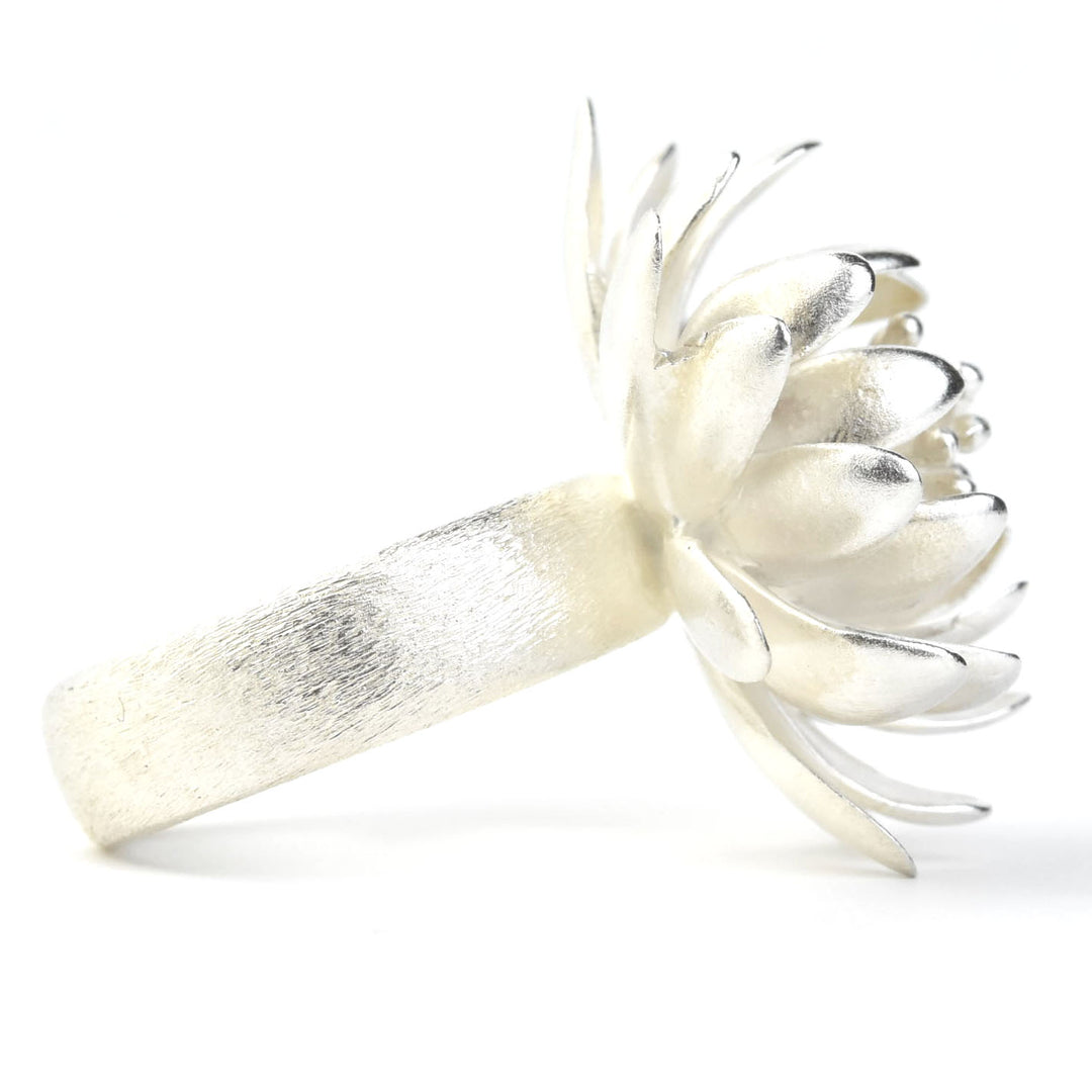 Large Waterlily Ring - Goldmakers Fine Jewelry