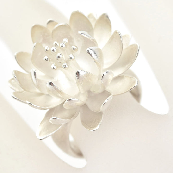 Large Waterlily Ring - Goldmakers Fine Jewelry