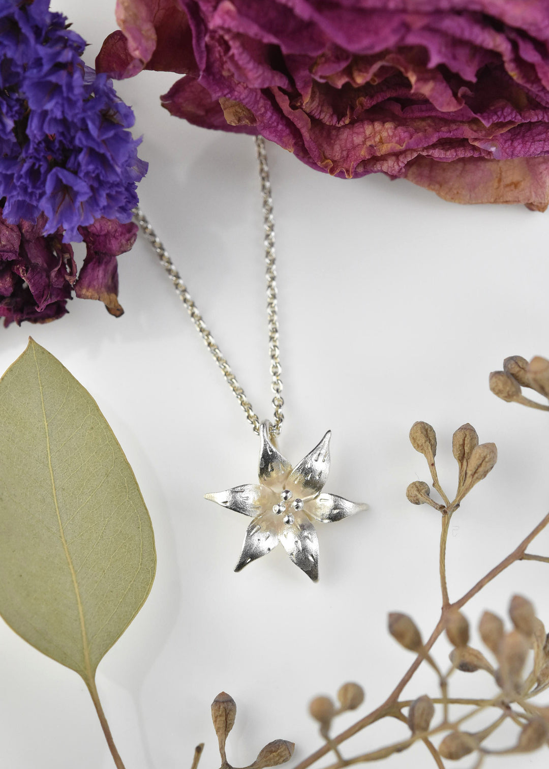 Lily Pendant Necklace - Goldmakers Fine Jewelry