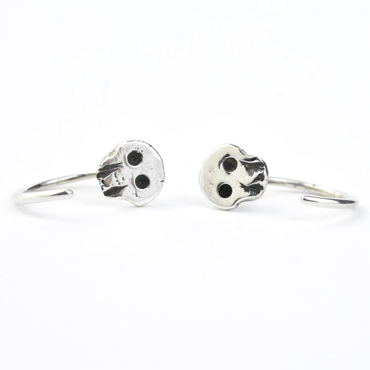 Little Skull Hugs