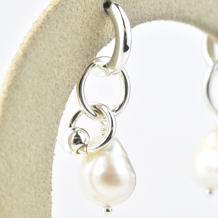 Maya Hoops